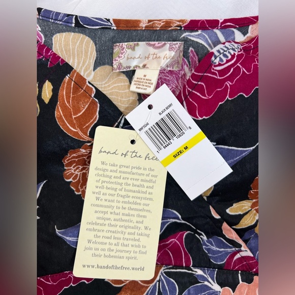 Band of the Free NWT Camille Berry Floral Crossover Tie Crop Top Bishop Sleeve - Picture 8 of 13